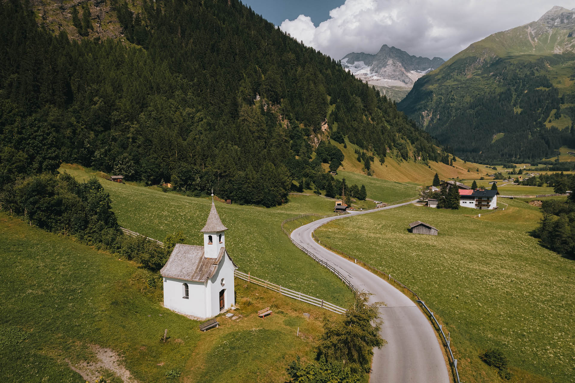 berggasthof-steckholzer-aktiv-sommer-valsertal-1920