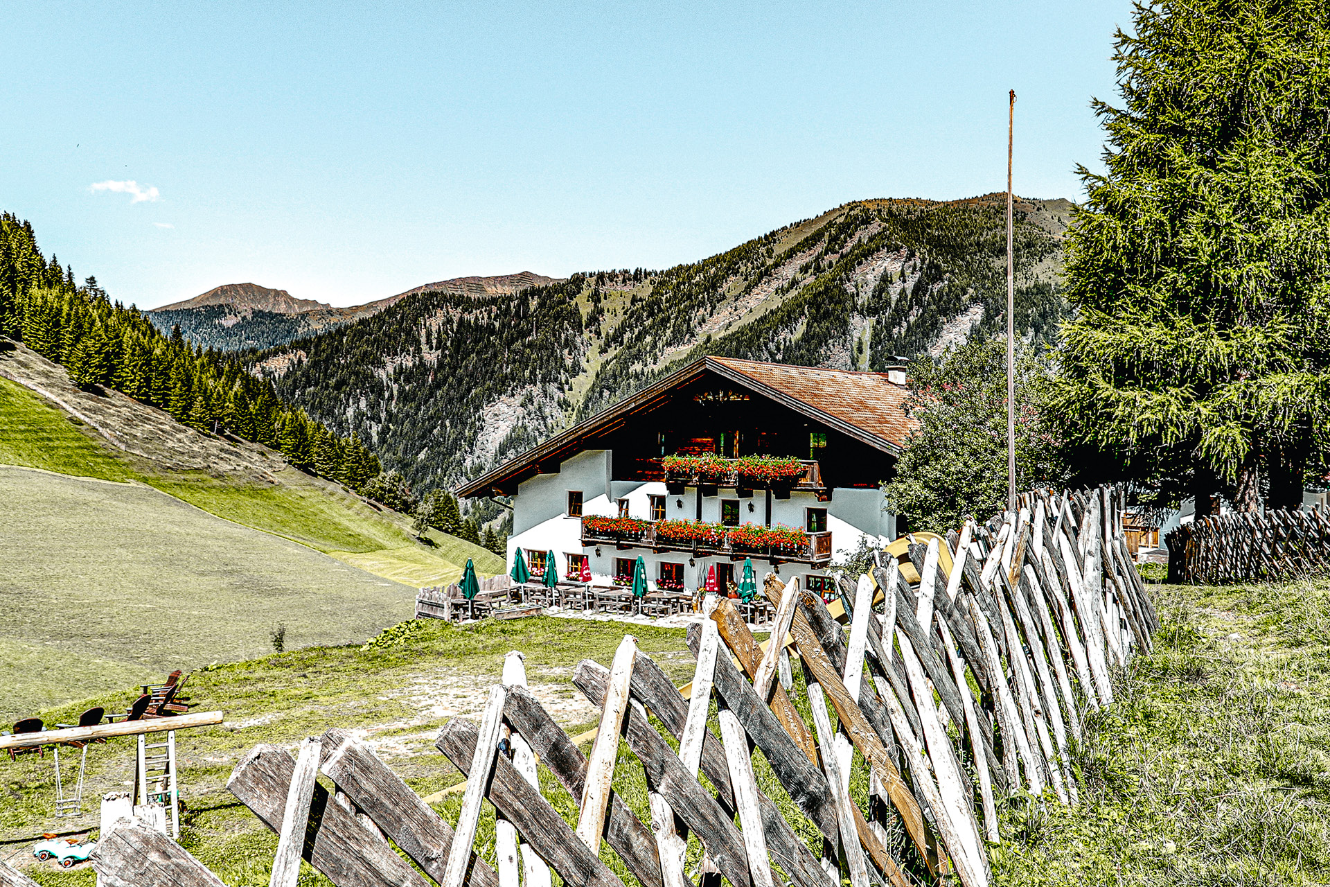 berggasthof-steckholzer-aussenansicht-sommer-1920