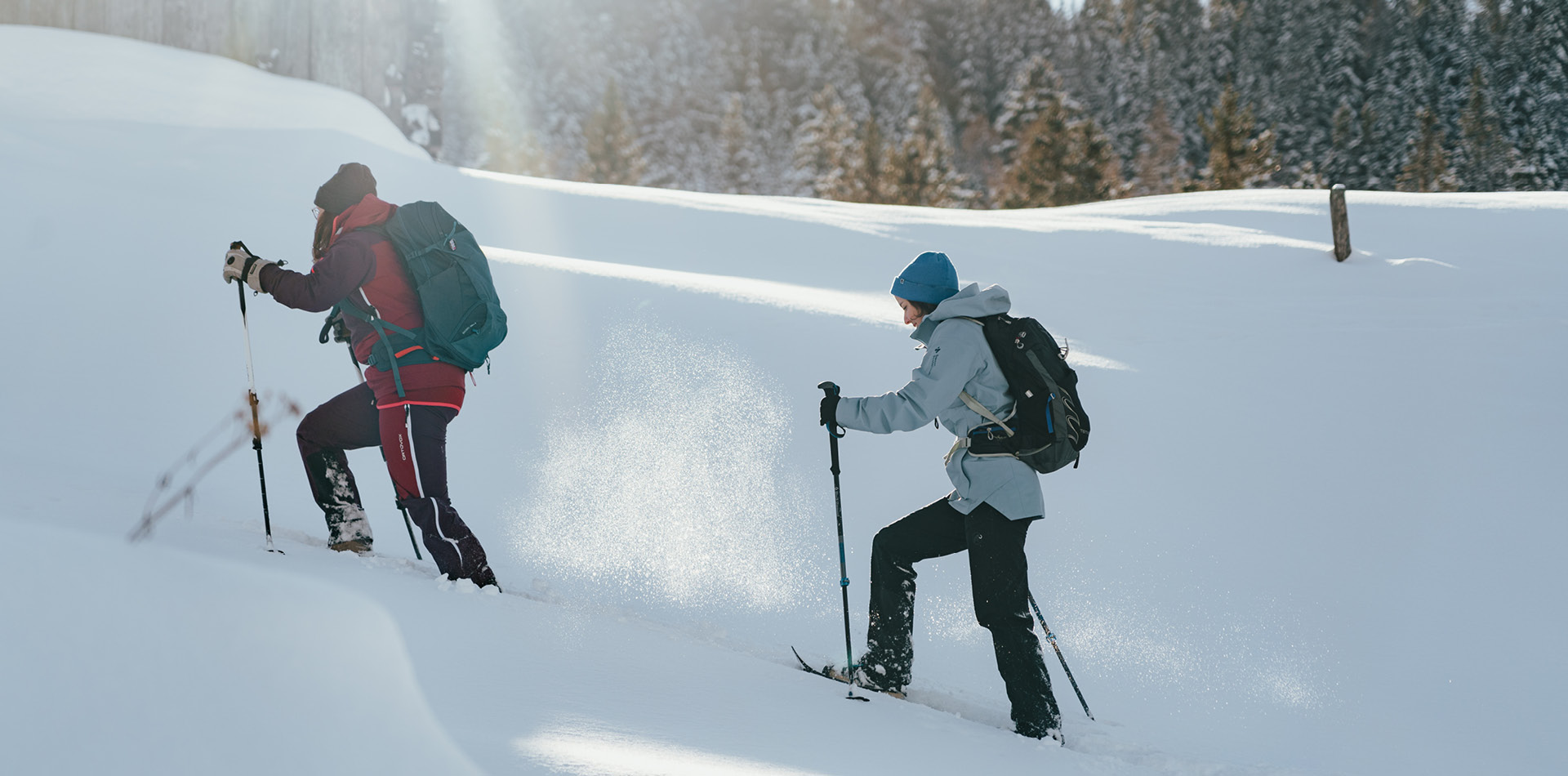 Special-Yoga-und-Schneeschuhpauschale-2026-Schneeschuhwanderung